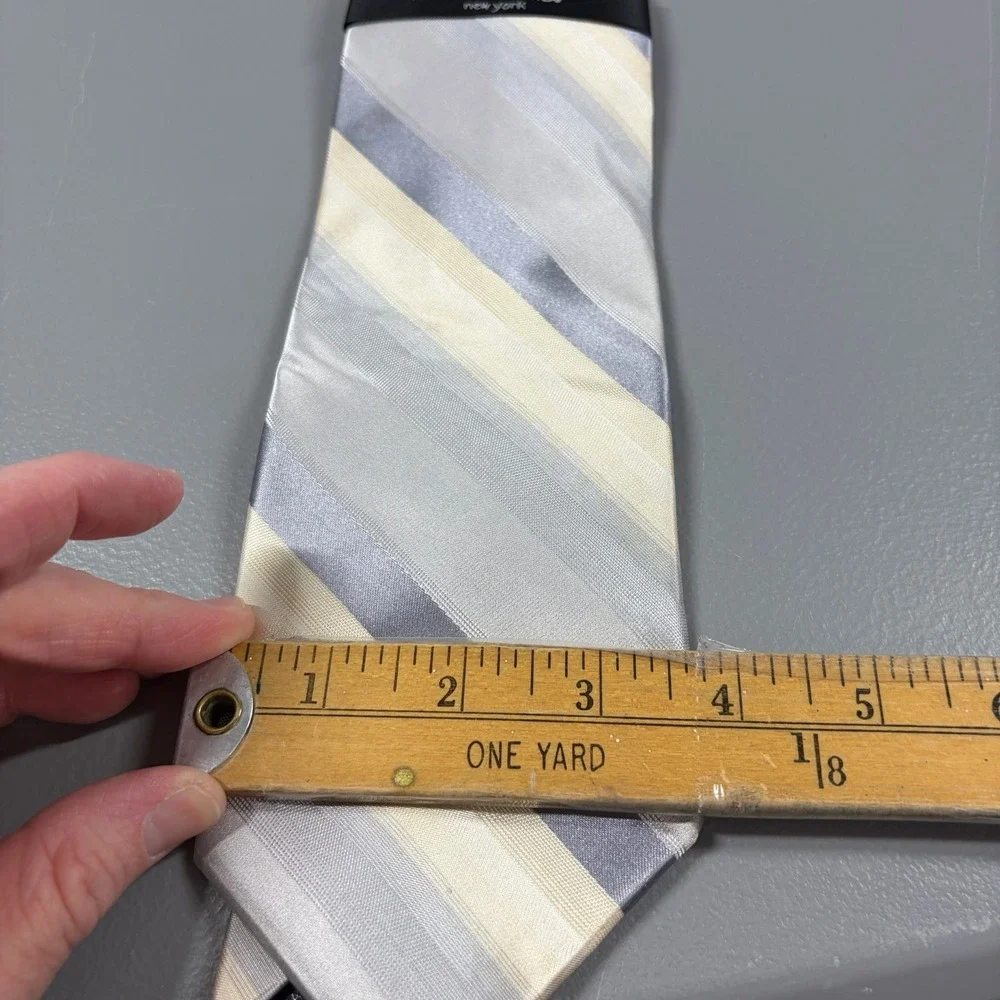 Nicole Miller Tie NWT Silk Modern Stripe Neutral Colors Gray Ivory Professional